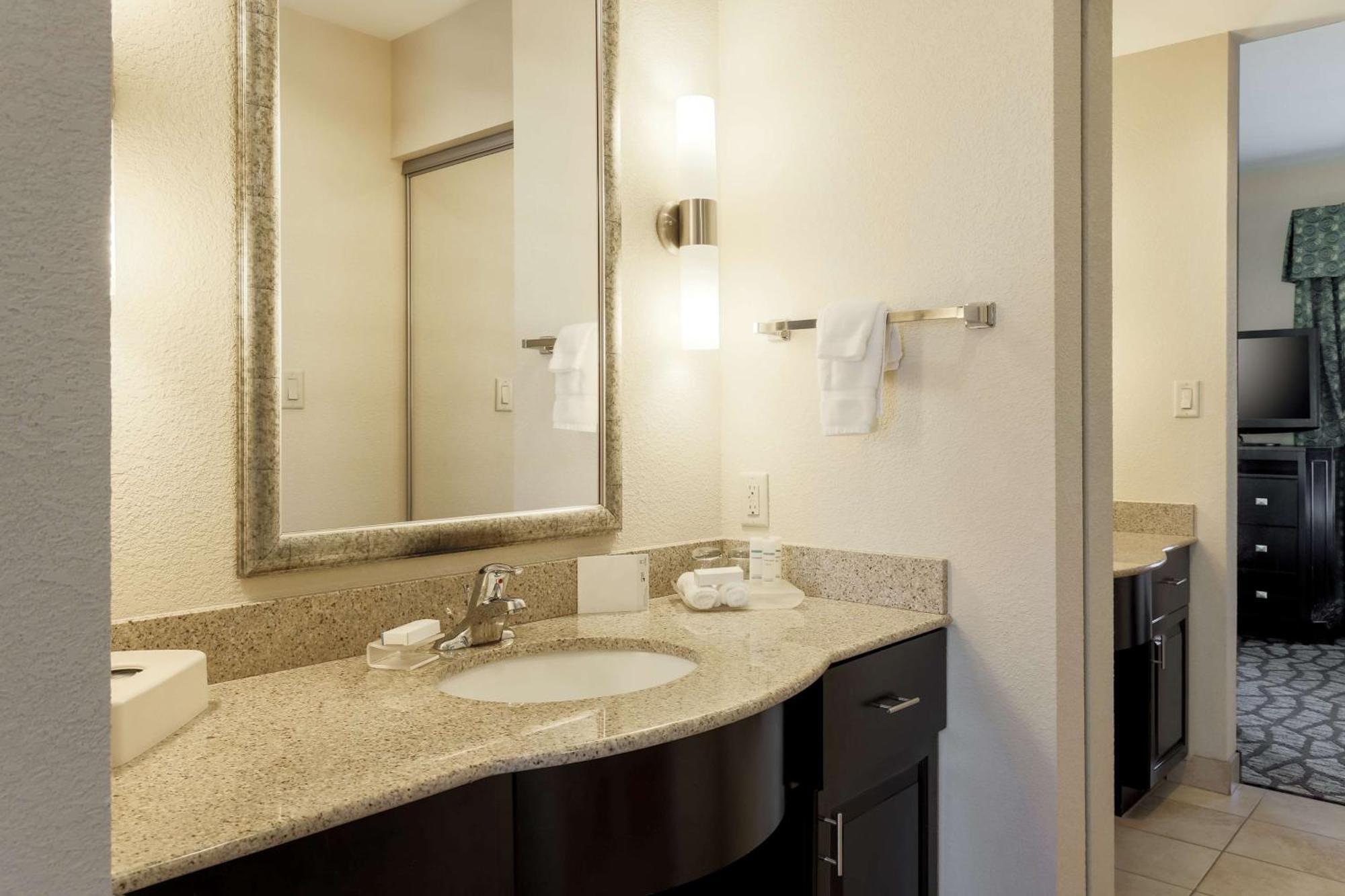 Homewood Suites By Hilton Lawton Eksteriør billede